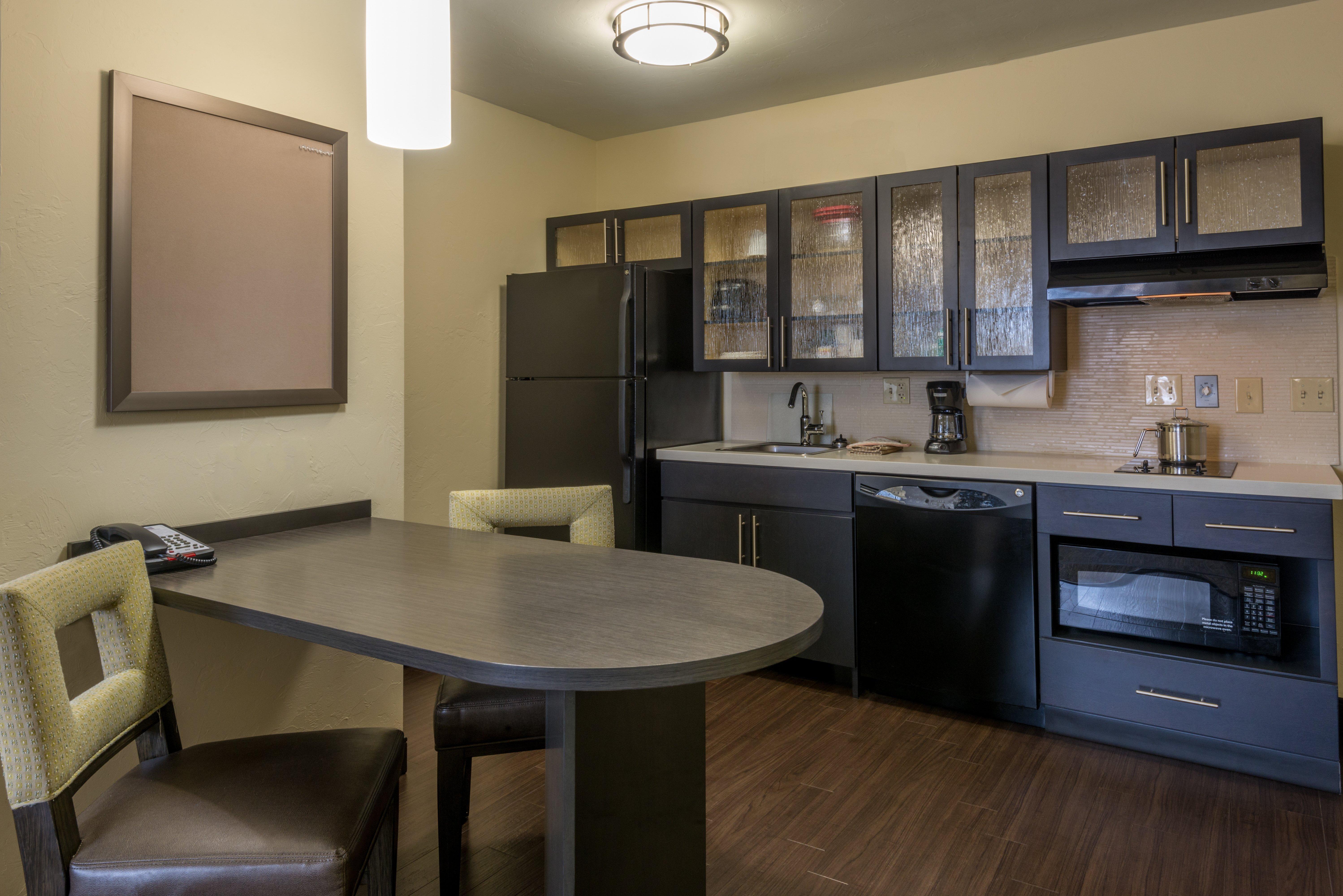 Candlewood Suites Del City By Ihg Exterior foto